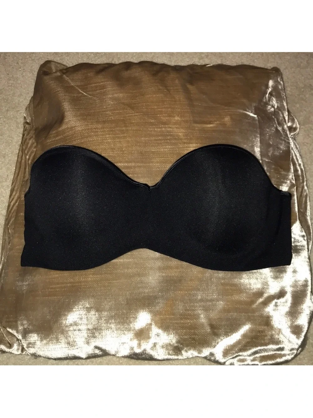 Strapless Black Seamless Bandeau Like Bra - Picture 2 of 2